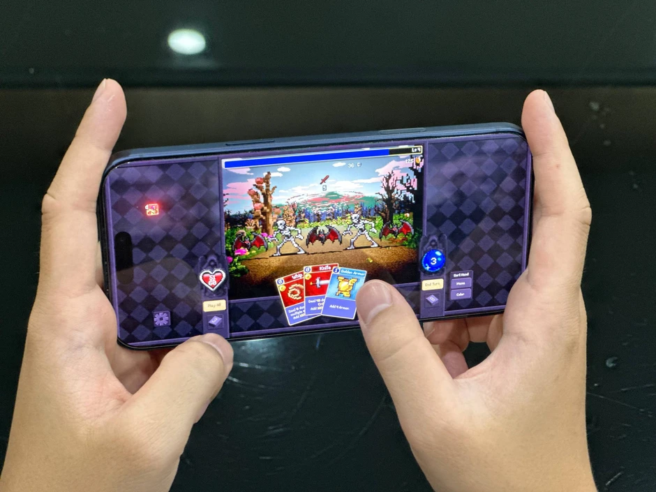 "Cha đẻ" Vampire Survivors mang siêu phẩm mới lên di động! Trải nghiệm nhanh trên iPhone để xem mượt như thế nào