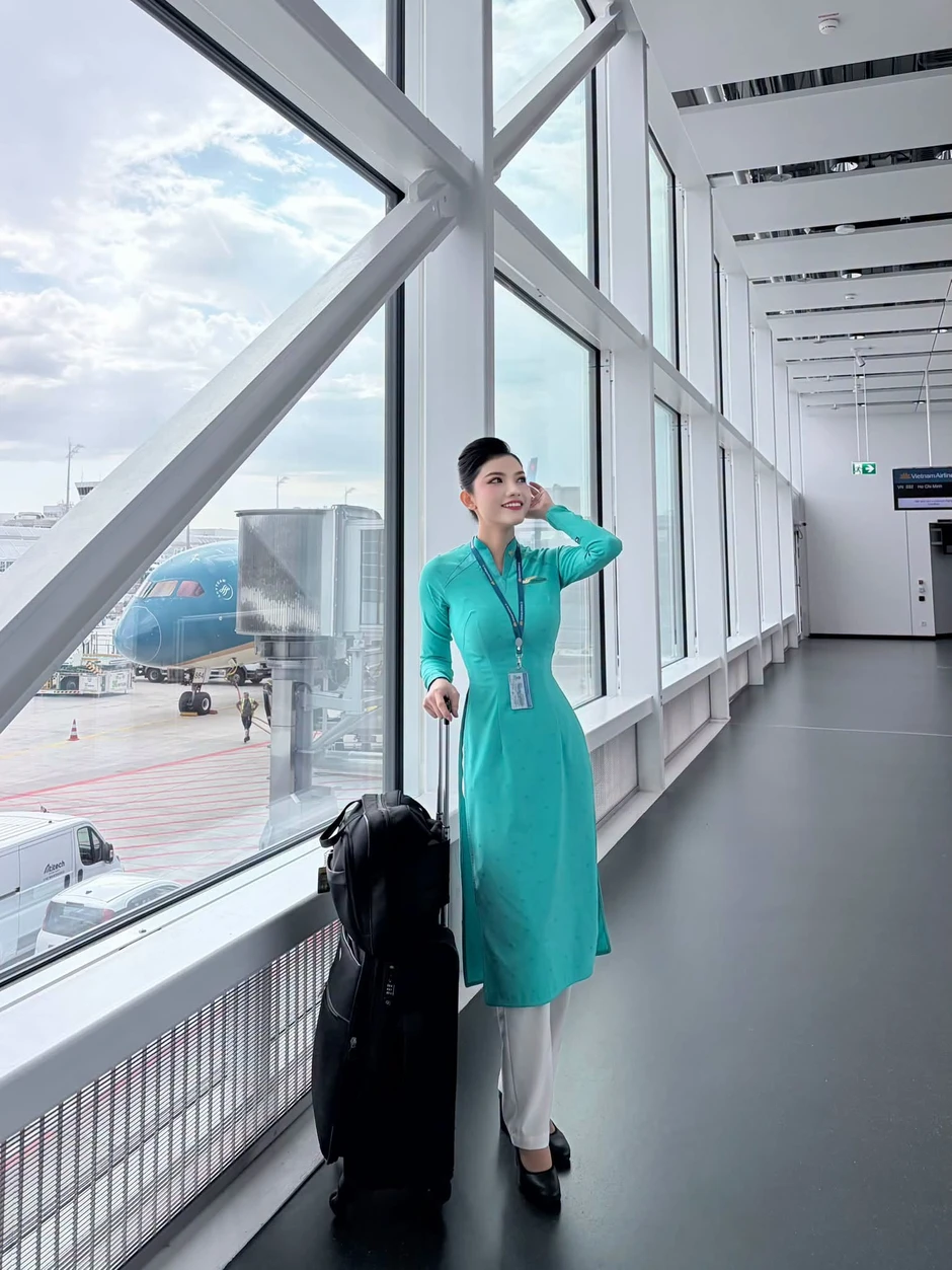 "Chán" bay, nữ tiếp viên hàng không xinh đẹp "lên đồ" trốn đi biển, khiến CĐM được một phen trầm trồ "Chán" bay, nữ tiếp viên hàng không xinh đẹp "lên đồ" trốn đi biển, khiến CĐM được một phen trầm trồ