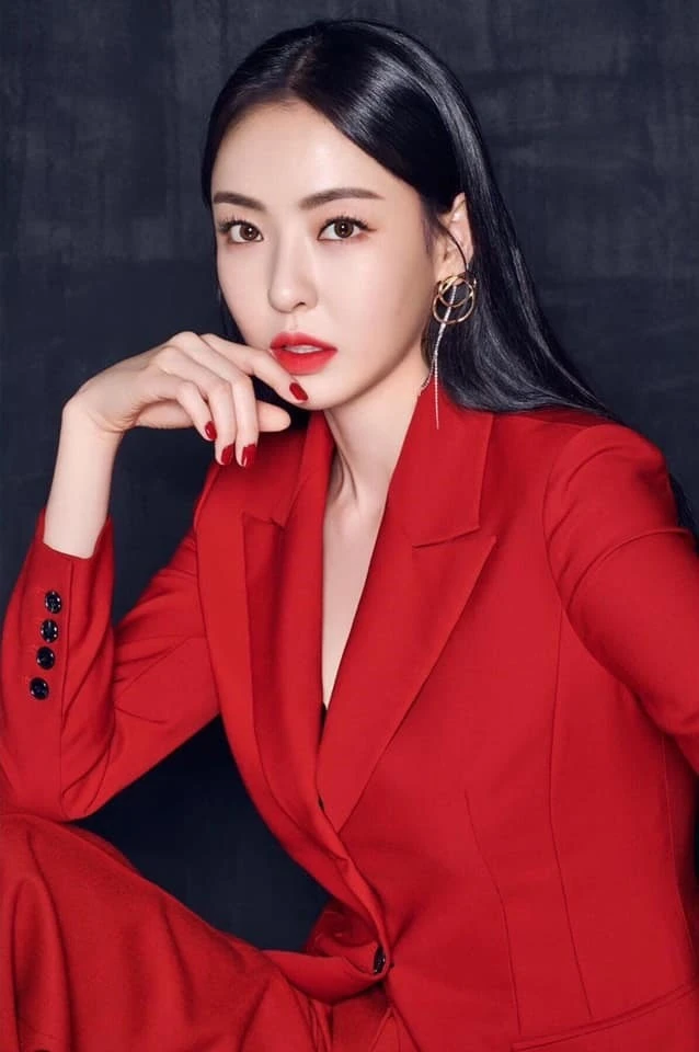 "Đệ nhất dao kéo" Lee Da Hee bị "đá" phũ phàng sau 3 năm yêu: Sụt cân thảm hại, trải qua cảm giác tận cùng của nỗi đau