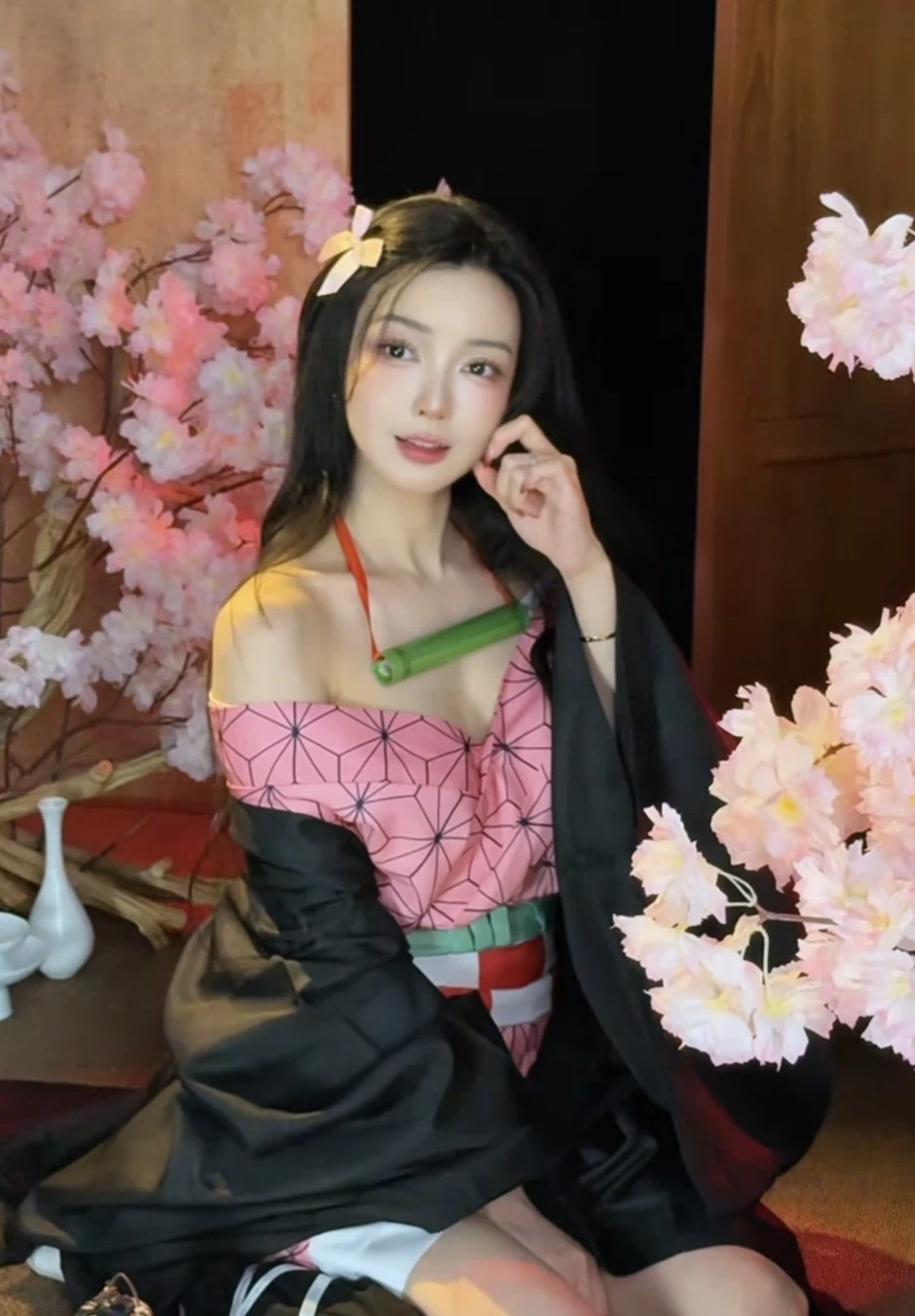 "Hot girl ảnh thẻ" trổ tài cosplay cực mướt, biến hóa thần thái đốn tim cộng đồng mạng "Hot girl ảnh thẻ" trổ tài cosplay cực mướt, biến hóa thần thái đốn tim cộng đồng mạng