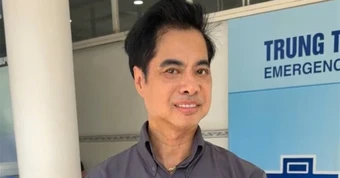 "Ông hoàng nhạc sến" nhảy múa ngay tại Bệnh viện Nhân dân Gia Định khi nhận kết quả kiểm tra ma túy
