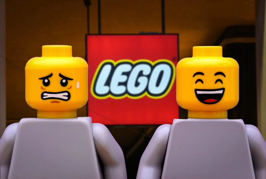 "Phá" bí mật của LEGO: Vì sao những khối hình vô tri nhỏ xíu này trở thành ước mơ của mọi đứa trẻ nhỏ và cả "đứa trẻ lớn"?