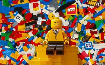 "Phá" bí mật của LEGO: Vì sao những khối hình vô tri nhỏ xíu này trở thành ước mơ của mọi đứa trẻ nhỏ và cả "đứa trẻ lớn"?