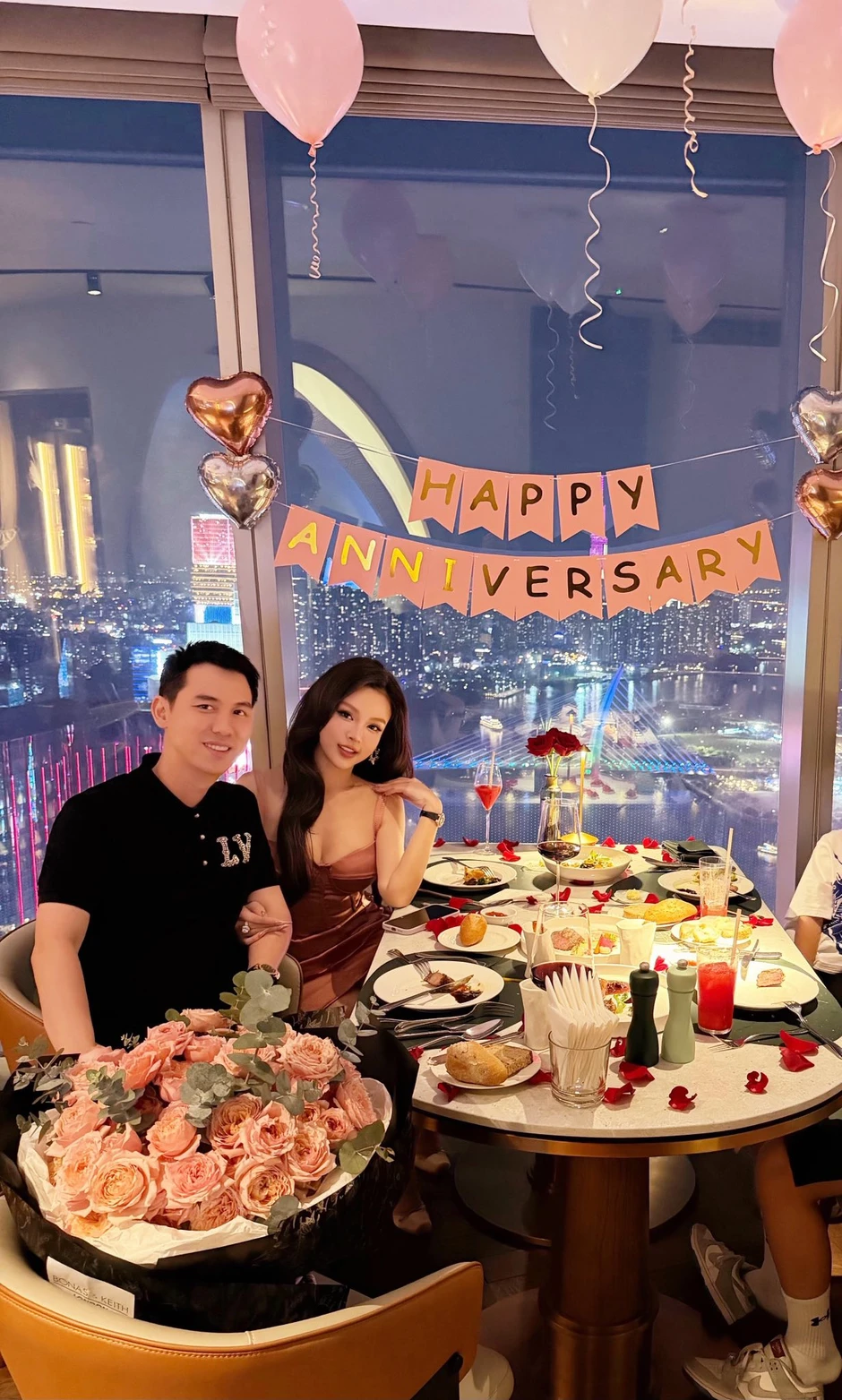 "Phú bà" Huyền Baby khoe body bốc lửa ở tuổi U40: "Mục đích chính là để anh xem"