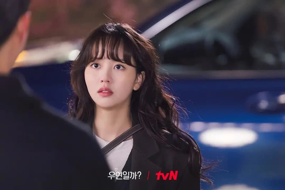"Tiểu Son Ye Jin" xuất hiện gây sốt Baeksang, càng lớn càng xinh ngây ngất!
