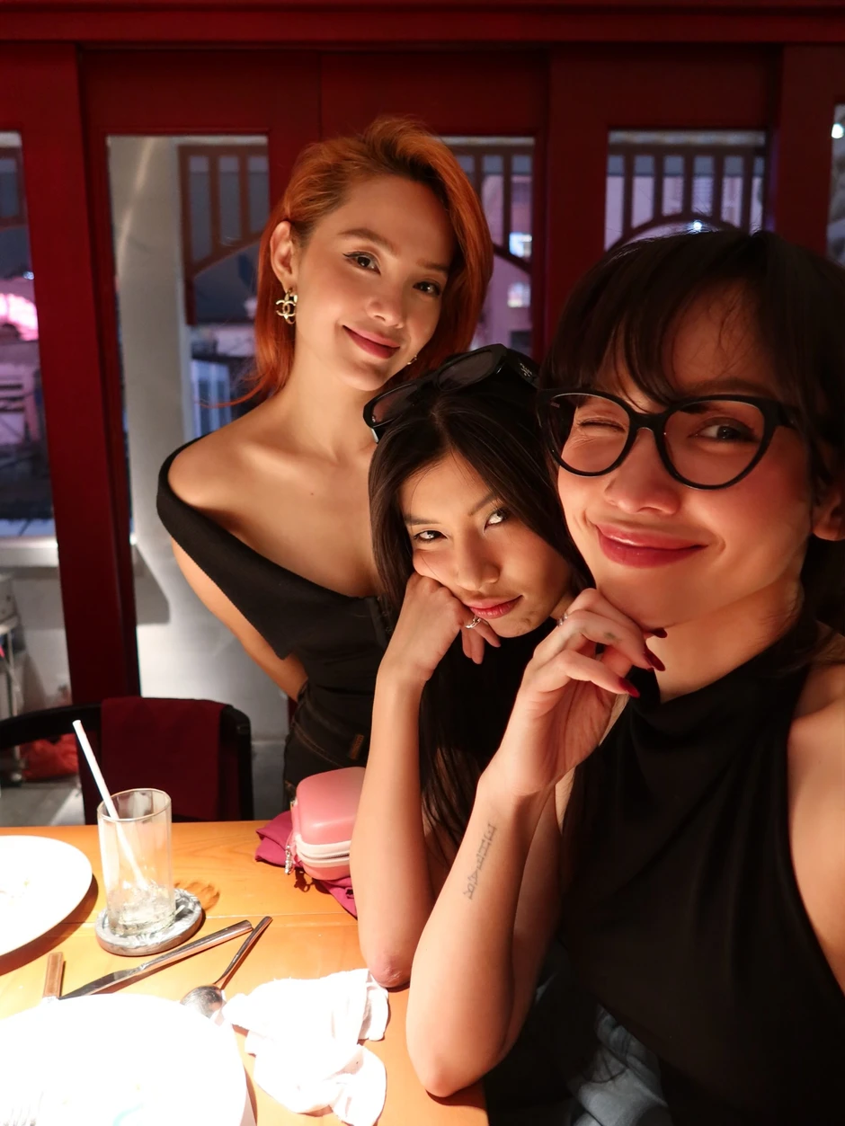 "Tóc Tiên ổn hay cố tỏ ra là mình ổn?" "Tóc Tiên ổn hay cố tỏ ra là mình ổn?"