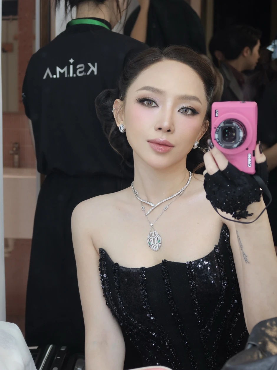 "Tóc Tiên ổn hay cố tỏ ra là mình ổn?" "Tóc Tiên ổn hay cố tỏ ra là mình ổn?"