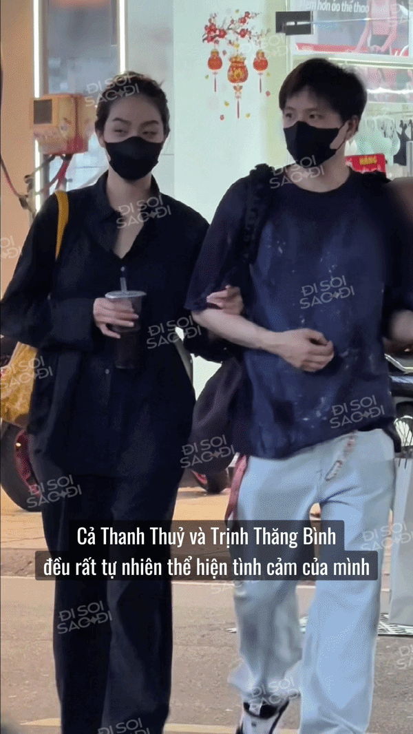 Tin nóng: Trịnh Thăng Bình và Thanh Thủy bị bắt gặp tình tứ khoác tay giữa phố Tin nóng: Trịnh Thăng Bình và Thanh Thủy bị bắt gặp tình tứ khoác tay giữa phố