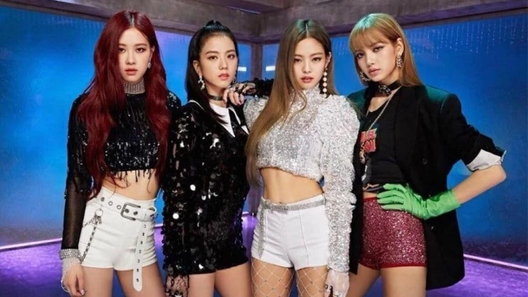 “Sốc” với clip BLACKPINK thời đi hát sự kiện hội nghị khách hàng, sân khấu quá mộc