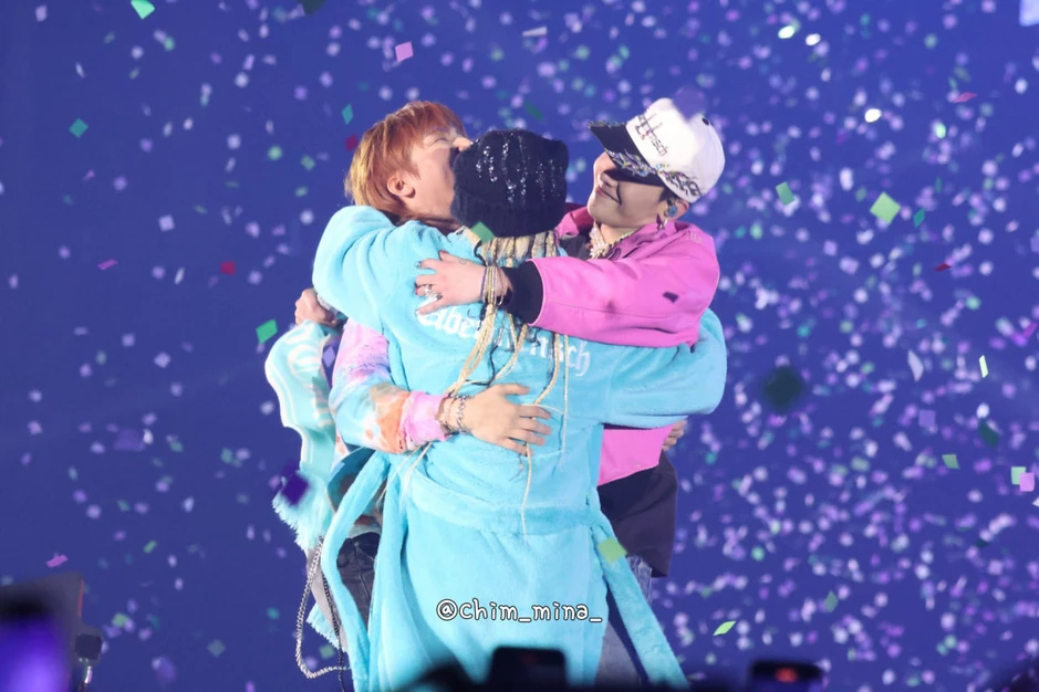 1 động thái của G-DRAGON khiến làng nhạc dậy sóng, thể hiện rõ thái độ với T.O.P