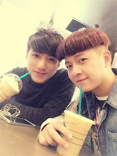 1 Phó Chủ nhiệm công khai nhắn Sơn Tùng M-TP hỏi lịch ra MV để “né”