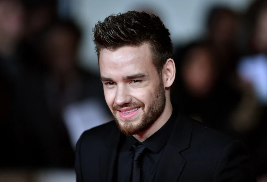 2 thành viên One Direction đánh nhau đến chấn động não?