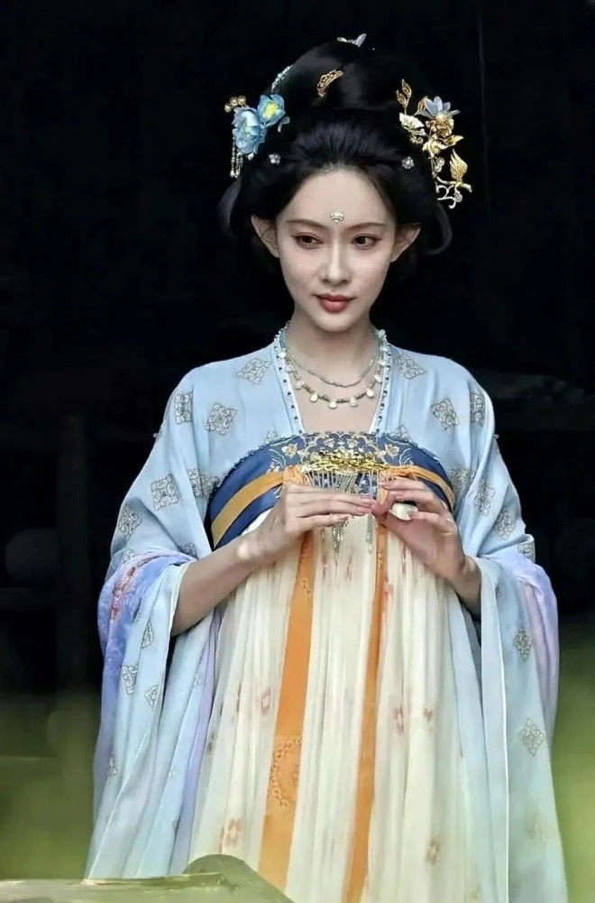 5 nam thần, mỹ nhân gầy đến trơ xương khiến cả showbiz phát hoảng 5 nam thần, mỹ nhân gầy đến trơ xương khiến cả showbiz phát hoảng