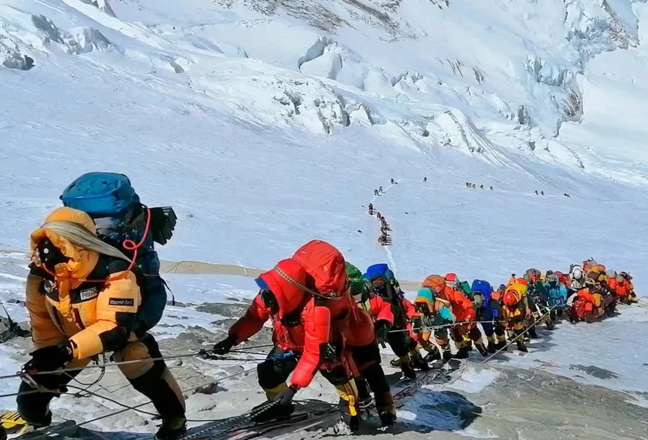 7 câu chuyện ám ảnh phía sau các “cột mốc thi thể” trên đỉnh Everest 7 câu chuyện ám ảnh phía sau các “cột mốc thi thể” trên đỉnh Everest