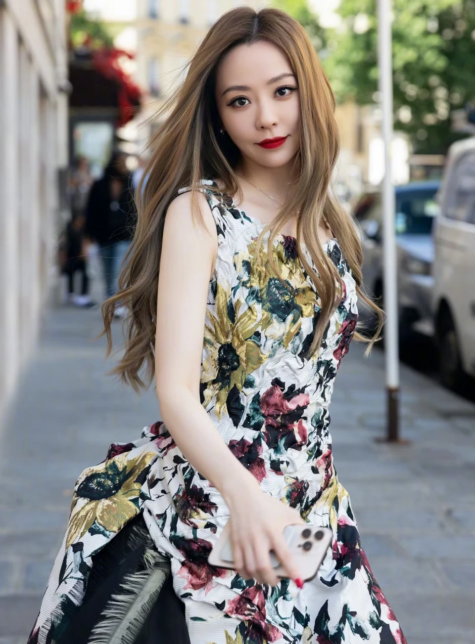 Án phạt dành cho một nữ ca sĩ