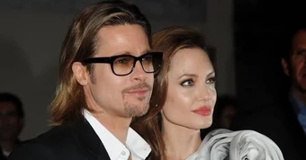 Angelina Jolie phản đòn Brad Pitt