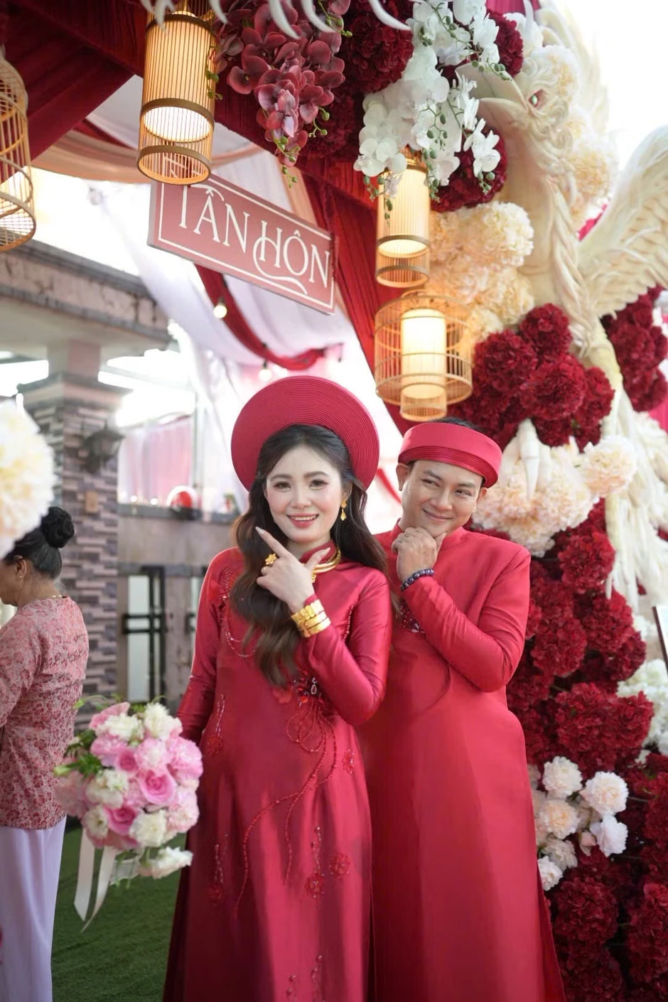 Ảnh chưa công khai ở đám cưới Hoài Lâm Ảnh chưa công khai ở đám cưới Hoài Lâm