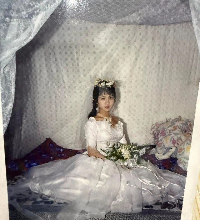 Ảnh cưới NSƯT Nguyệt Hằng - Anh Tuấn cách đây 30 năm gây sốt