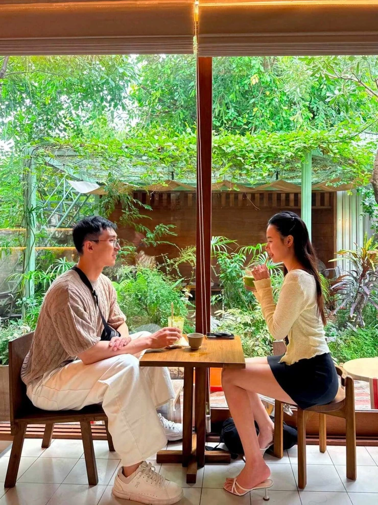 Ảnh sao 1/9: Midu và chồng thiếu gia tận hưởng kỳ nghỉ theo cách giản dị Ảnh sao 1/9: Midu và chồng thiếu gia tận hưởng kỳ nghỉ theo cách giản dị