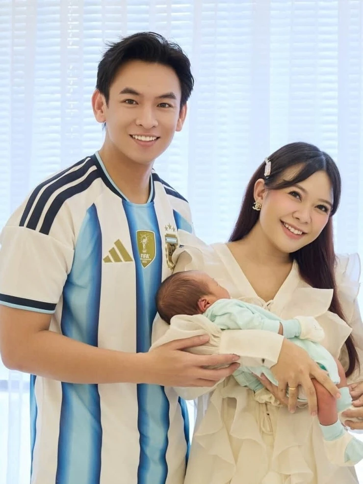 Ảnh sao 1/9: Midu và chồng thiếu gia tận hưởng kỳ nghỉ theo cách giản dị Ảnh sao 1/9: Midu và chồng thiếu gia tận hưởng kỳ nghỉ theo cách giản dị