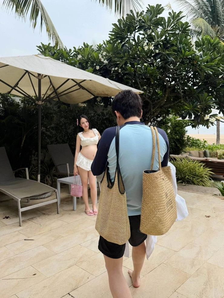 Ảnh sao 10/10: Trương Hồ Phương Nga được khen đẹp thanh lịch