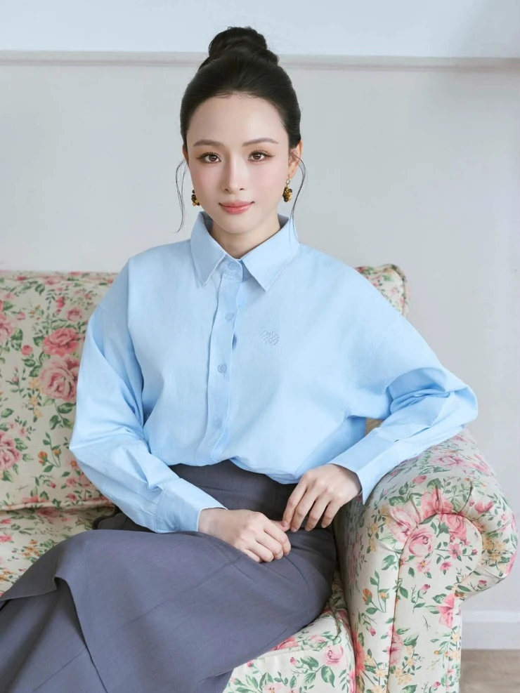 Ảnh sao 10/10: Trương Hồ Phương Nga được khen đẹp thanh lịch