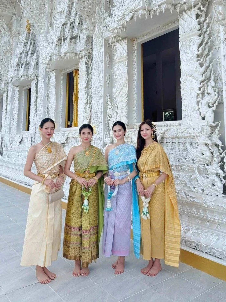 Ảnh sao 10/7: Kim Tuyến thức đợi Đồng Ánh Quỳnh đi làm về muộn