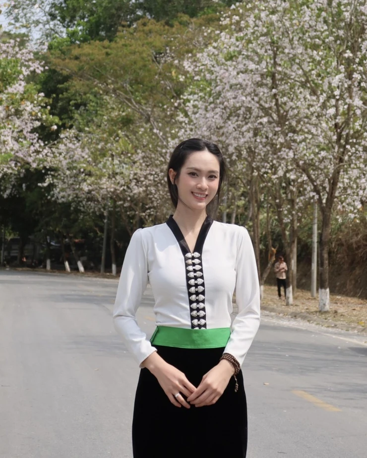 Quốc Trường gây chú ý khi đăng ảnh chung với Ngọc Trinh ngày 12/3 trên mạng xã hội Quốc Trường gây chú ý khi đăng ảnh chung với Ngọc Trinh ngày 12/3 trên mạng xã hội