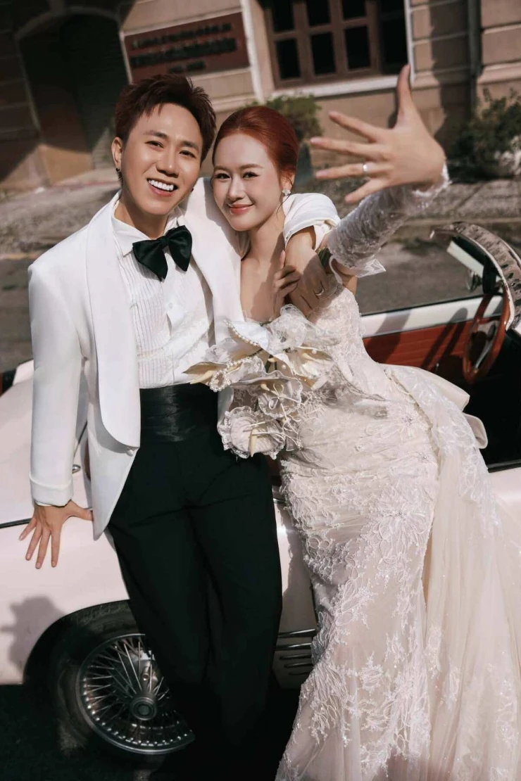 Ảnh sao 12/9: Ngô Thanh Vân cho con gái về quê ngoại Na Uy