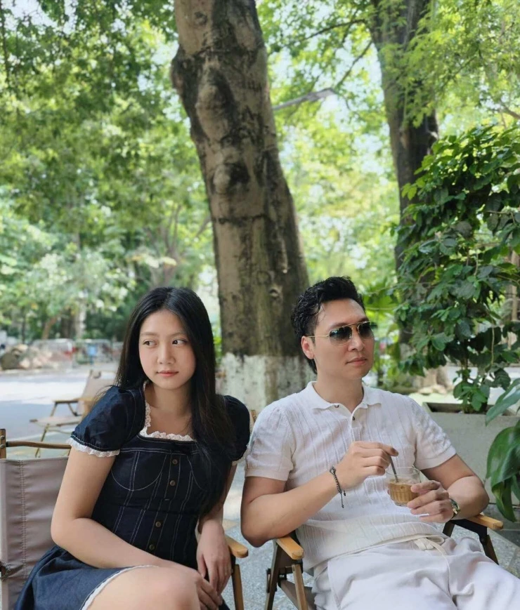 Ảnh sao 13/10: Con gái Mạnh Trường được khen càng lớn càng xinh đẹp Ảnh sao 13/10: Con gái Mạnh Trường được khen càng lớn càng xinh đẹp