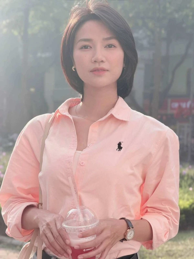 Ảnh sao 13/10: Con gái Mạnh Trường được khen càng lớn càng xinh đẹp Ảnh sao 13/10: Con gái Mạnh Trường được khen càng lớn càng xinh đẹp