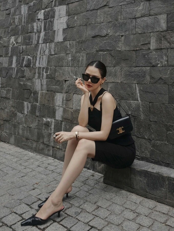Ảnh sao 13/6: Lê Phương khoe sắc bên chồng con tại đêm tiệc Ảnh sao 13/6: Lê Phương khoe sắc bên chồng con tại đêm tiệc