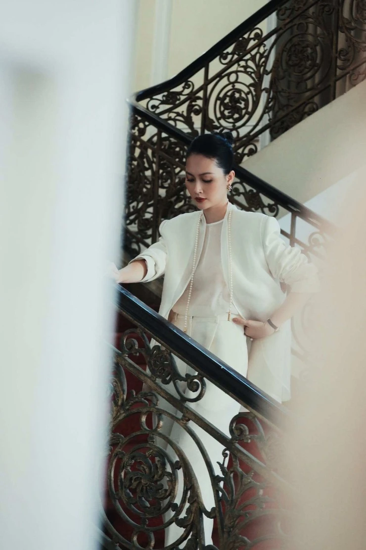 Ảnh sao 13/9: Nhà Thu Trang - Tiến Luật thăm miệt vườn quê ngoại