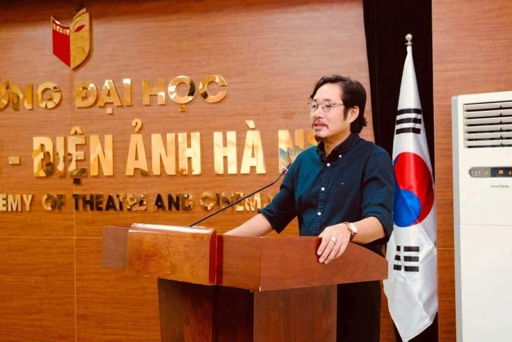 Ảnh sao 16/9: MC Mai Ngọc khoe mẹ U60 trẻ đẹp Ảnh sao 16/9: MC Mai Ngọc khoe mẹ U60 trẻ đẹp