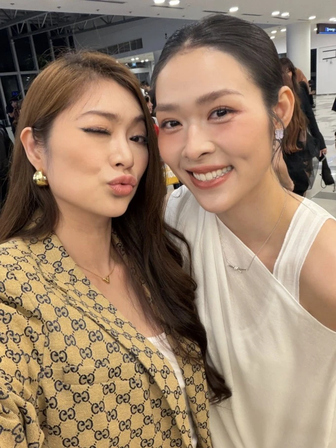 Ảnh sao 17/4: Phương Oanh gọi cặp song sinh là phụ bếp nhí bất ổn Ảnh sao 17/4: Phương Oanh gọi cặp song sinh là phụ bếp nhí bất ổn