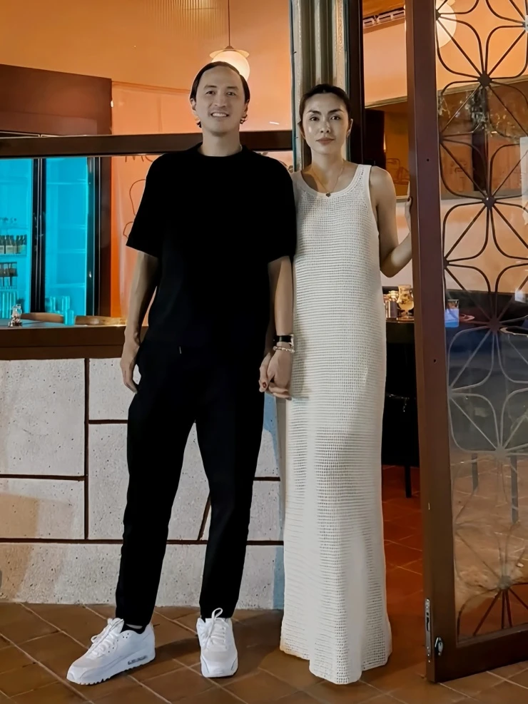 Ảnh sao 18/3: Cát Tường và con gái tưởng nhớ Quý Bình