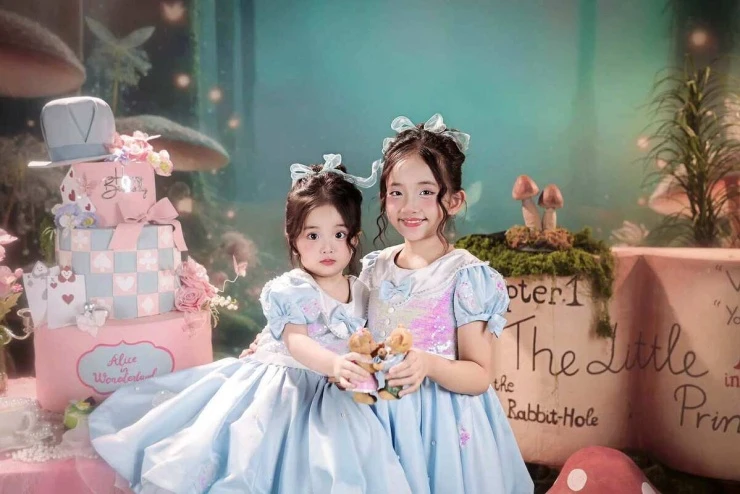 Ảnh sao 19/10: Trấn Thành - Hari Won tình tứ ở Ai Cập Ảnh sao 19/10: Trấn Thành - Hari Won tình tứ ở Ai Cập