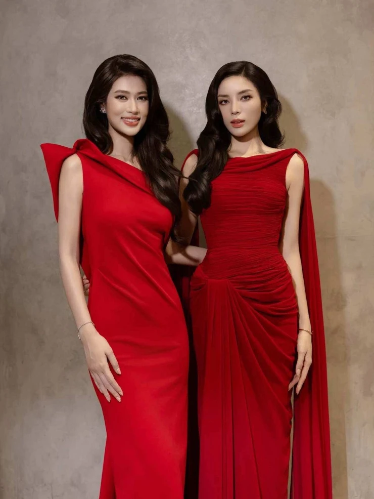 Ảnh sao 19/10: Trấn Thành - Hari Won tình tứ ở Ai Cập Ảnh sao 19/10: Trấn Thành - Hari Won tình tứ ở Ai Cập