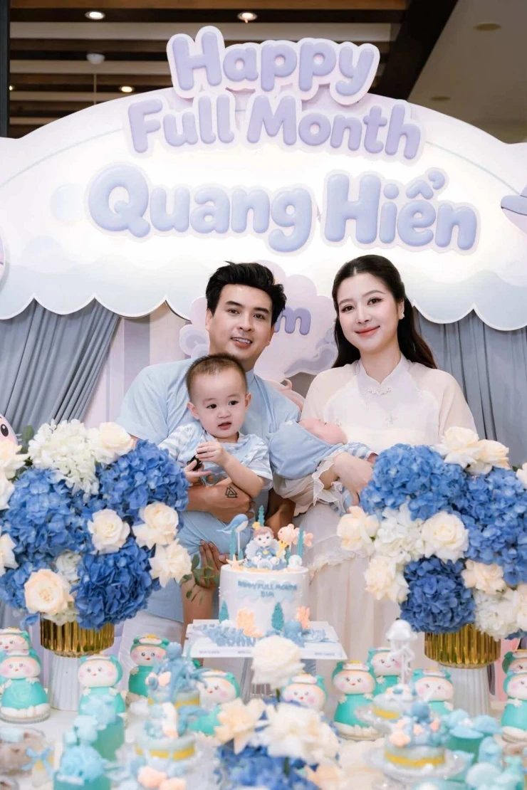 Ảnh sao 19/10: Trấn Thành - Hari Won tình tứ ở Ai Cập Ảnh sao 19/10: Trấn Thành - Hari Won tình tứ ở Ai Cập