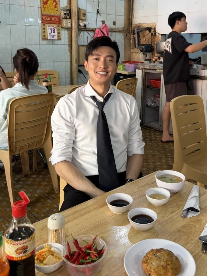 Ảnh sao 19/3: Lê Phương đăng ảnh tình tứ với Quốc Huy Ảnh sao 19/3: Lê Phương đăng ảnh tình tứ với Quốc Huy