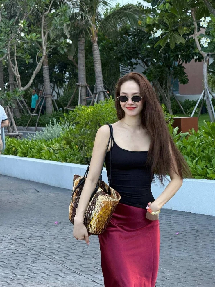 Ảnh sao 19/6: Ý Nhi đón sinh nhật bên bạn trai Ảnh sao 19/6: Ý Nhi đón sinh nhật bên bạn trai