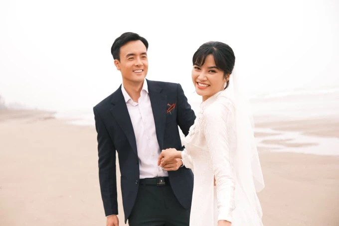 Ảnh sao 2/4: Hồng Nhung được khen đi chợ cũng sành điệu Ảnh sao 2/4: Hồng Nhung được khen đi chợ cũng sành điệu