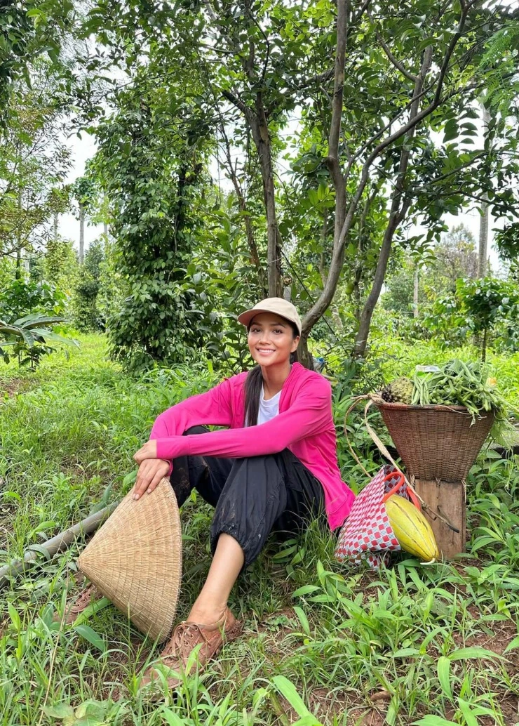 Ảnh sao 21/9: Huy Khánh tậu xe hơi hơn hai tỷ đồng Ảnh sao 21/9: Huy Khánh tậu xe hơi hơn hai tỷ đồng