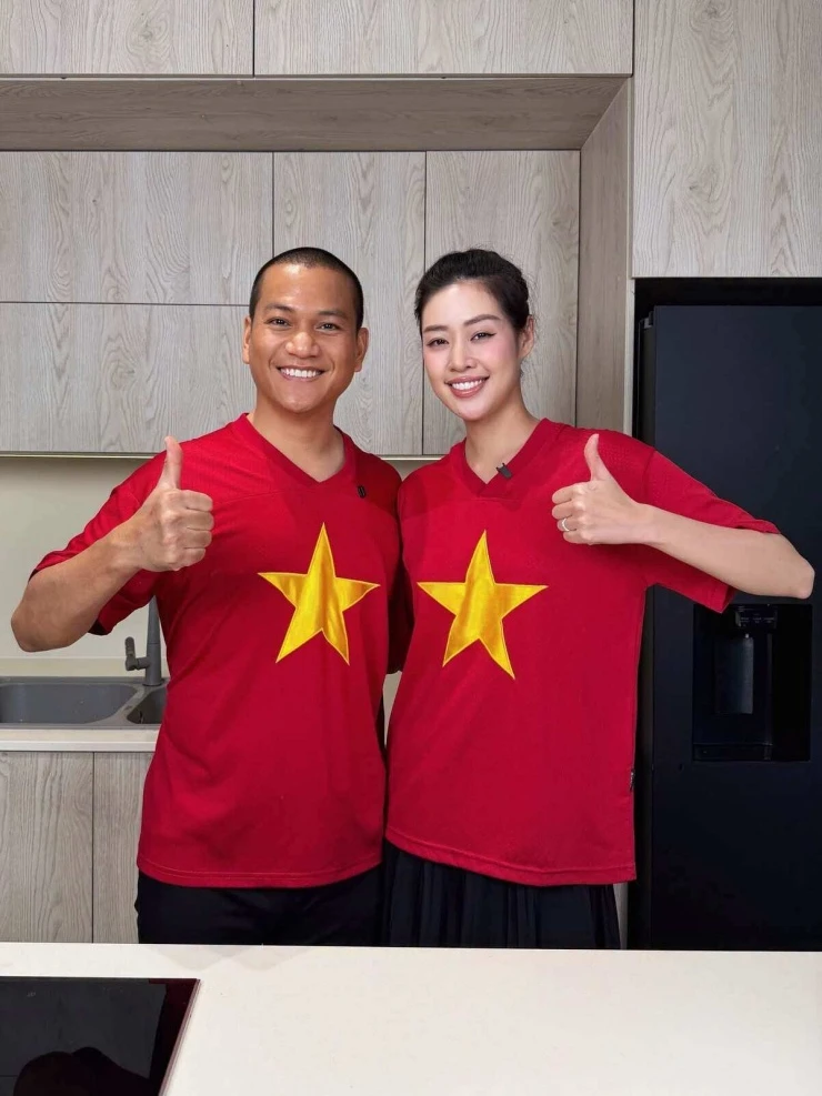 Ảnh sao 23/8: Thu Trang lấy lại nhan sắc sau tai nạn