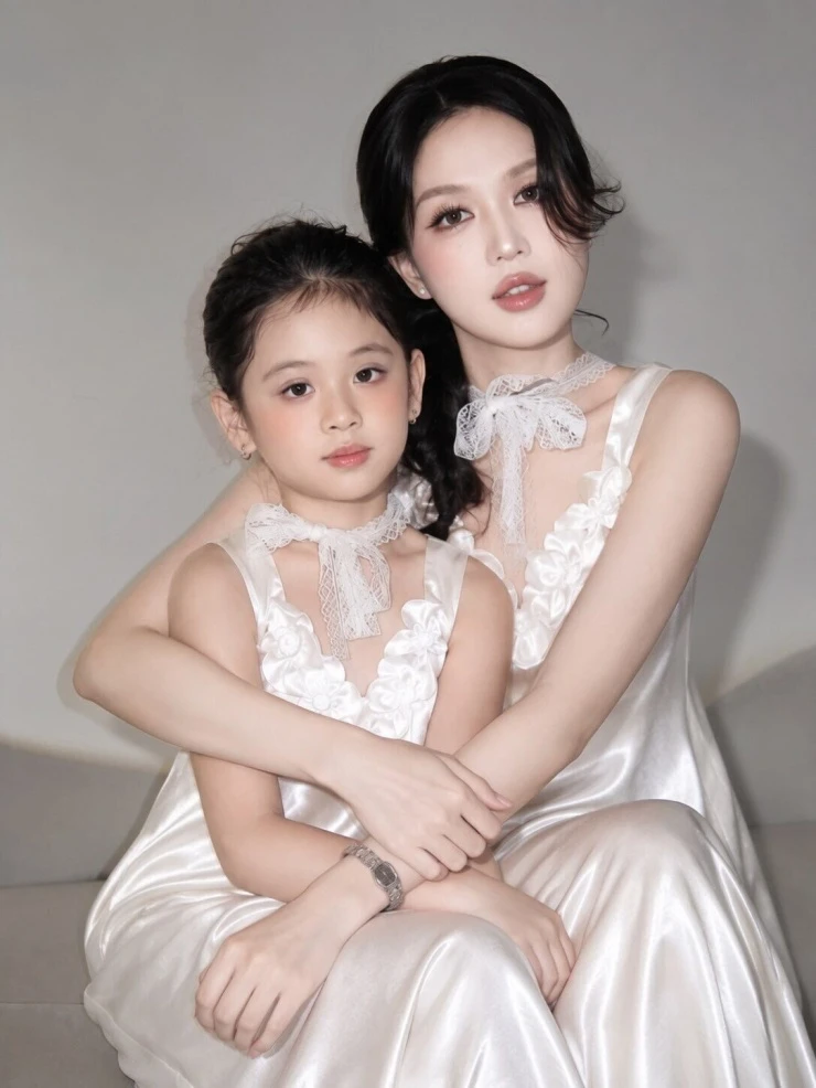 Ảnh sao 23/8: Thu Trang lấy lại nhan sắc sau tai nạn