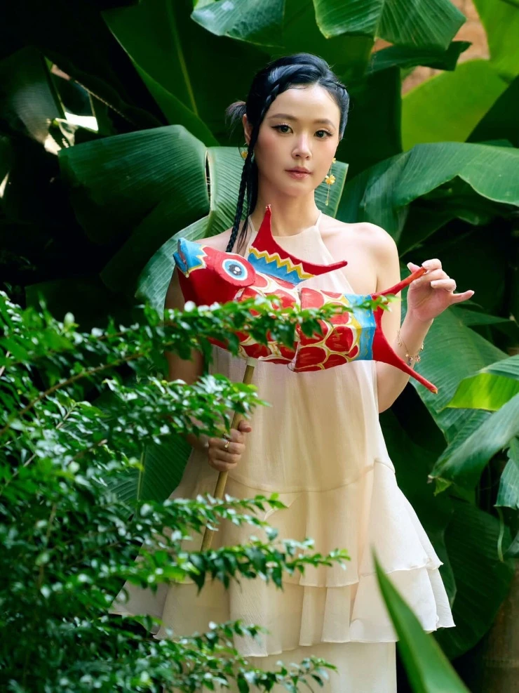 Ảnh sao 23/9: Con gái Ngô Thanh Vân dạn dĩ trong lần đầu du lịch đường dài Ảnh sao 23/9: Con gái Ngô Thanh Vân dạn dĩ trong lần đầu du lịch đường dài