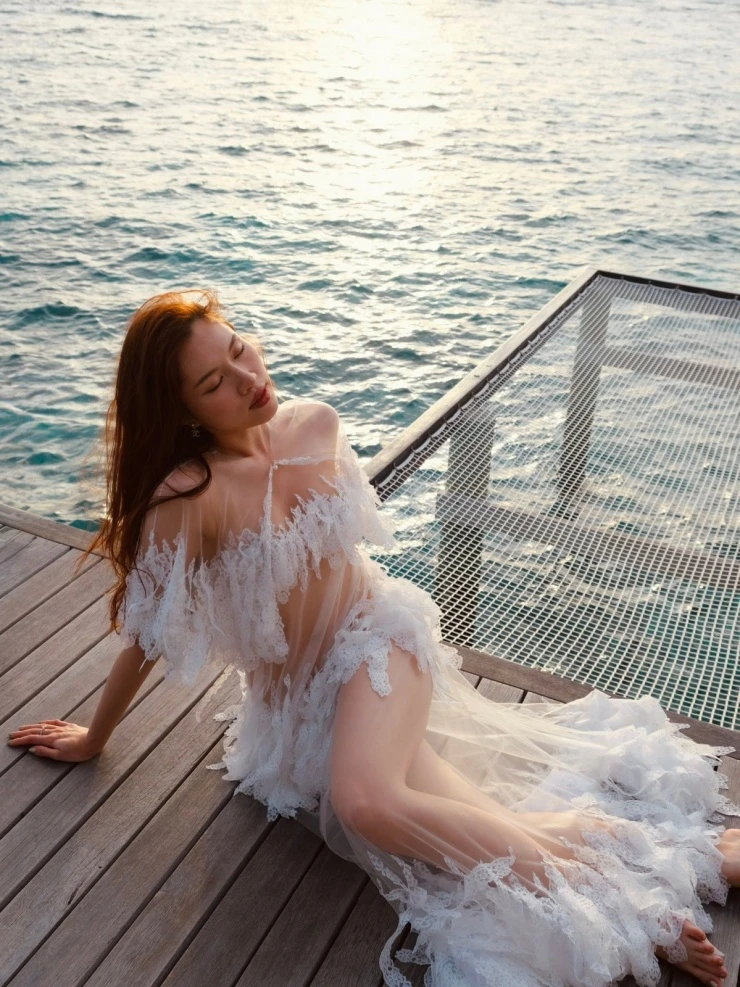 Ảnh sao 25/5: Subeo ra dáng hot boy khi đi ăn cùng Hồ Ngọc Hà