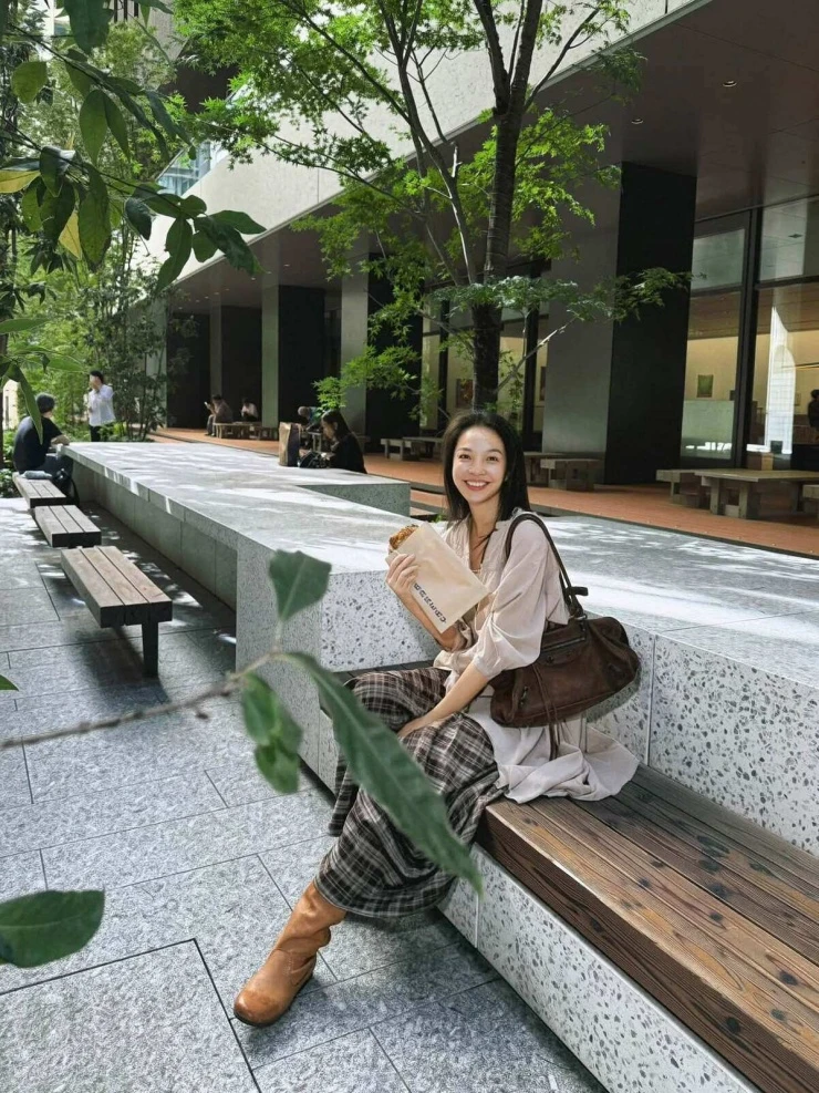 Ảnh sao 26/9: Diễn viên Kim Ngọc bán bánh mì mưu sinh ở Mỹ Ảnh sao 26/9: Diễn viên Kim Ngọc bán bánh mì mưu sinh ở Mỹ