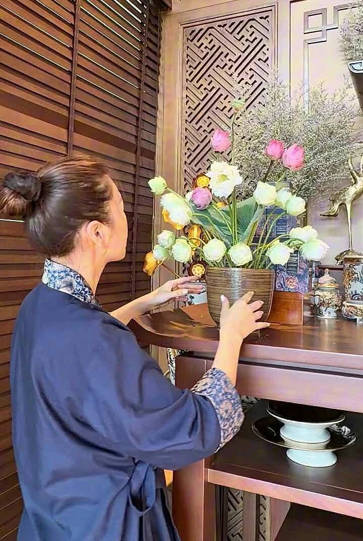 Ảnh sao 26/9: Diễn viên Kim Ngọc bán bánh mì mưu sinh ở Mỹ Ảnh sao 26/9: Diễn viên Kim Ngọc bán bánh mì mưu sinh ở Mỹ