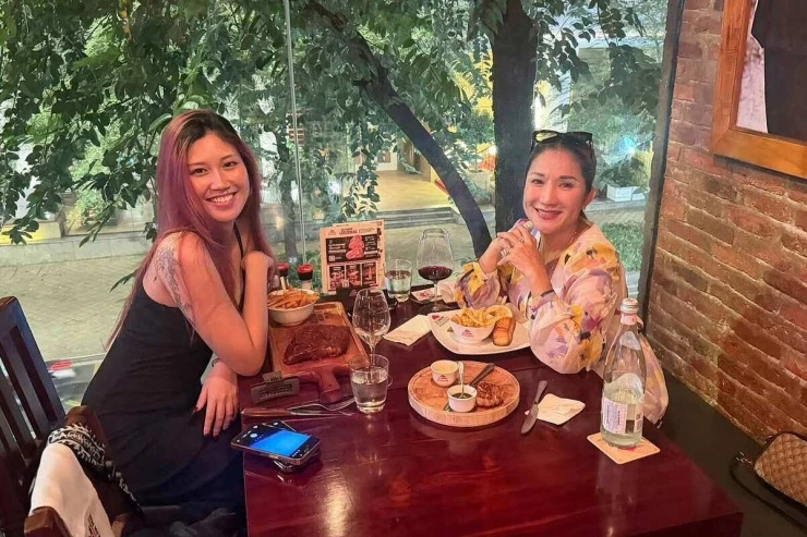 Ảnh sao 26/9: Diễn viên Kim Ngọc bán bánh mì mưu sinh ở Mỹ Ảnh sao 26/9: Diễn viên Kim Ngọc bán bánh mì mưu sinh ở Mỹ